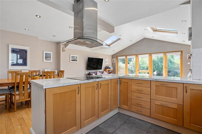Photo 10 of 35 — 20 Lakelands Avenue, Stillorgan, County Dublin