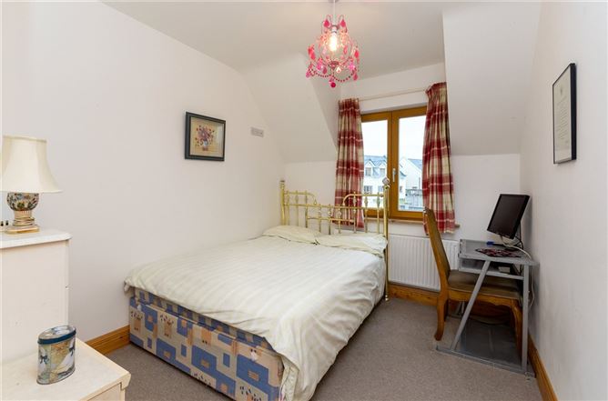 47 Oyster Bay, Rosses Point, Sligo