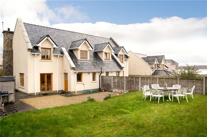 47 Oyster Bay, Rosses Point, Sligo