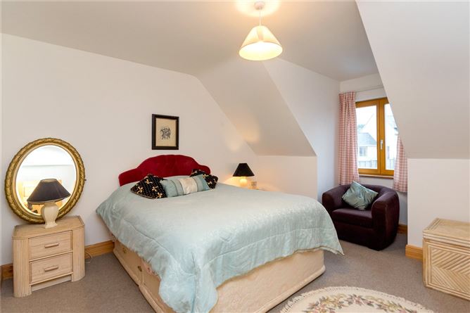 47 Oyster Bay, Rosses Point, Sligo