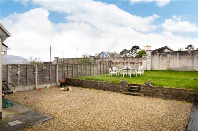 47 Oyster Bay, Rosses Point, Sligo