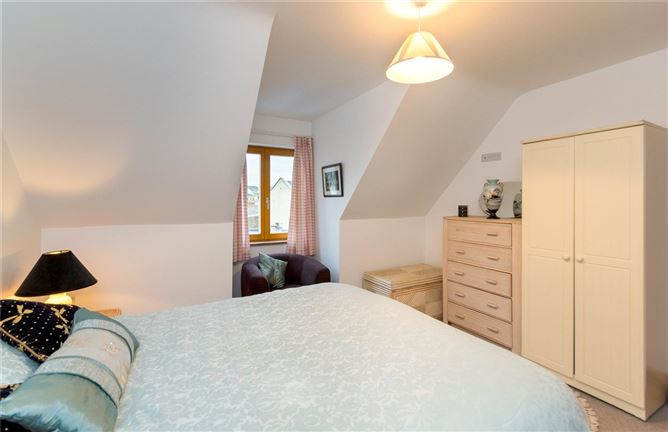 47 Oyster Bay, Rosses Point, Sligo