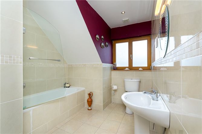 47 Oyster Bay, Rosses Point, Sligo
