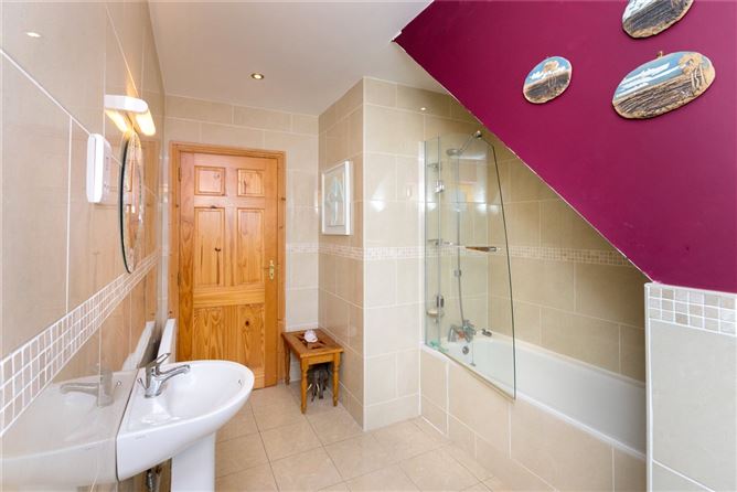 47 Oyster Bay, Rosses Point, Sligo
