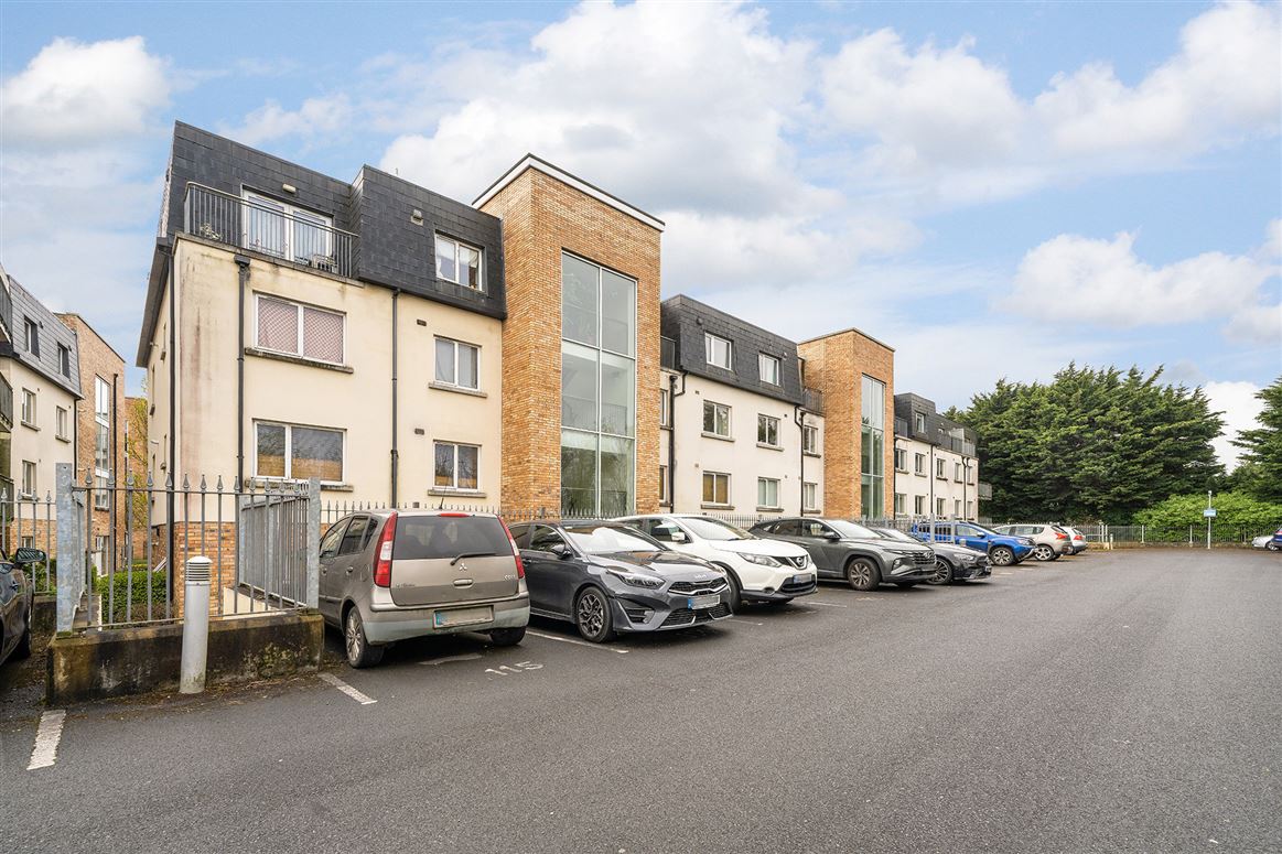 15 Eaton Green, Rathcoole, Co. Dublin
