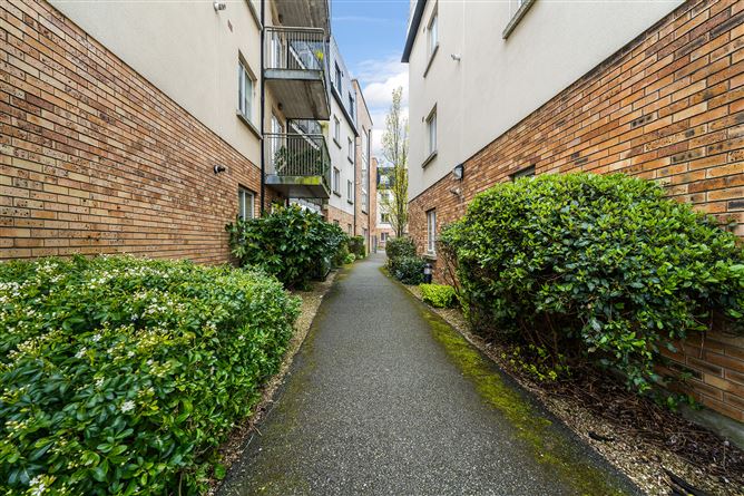 15 Eaton Green, Rathcoole, Co. Dublin