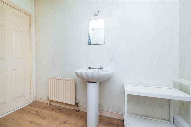 17 The Avenue, College Wood Park, Clane, Co. Kildare. 