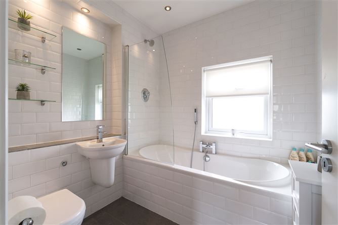 14 Riverwood Drive, Castleknock, Dublin 15