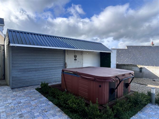 88 Caiseal Na Ri, Golden Road, Cashel, Co. Tipperary