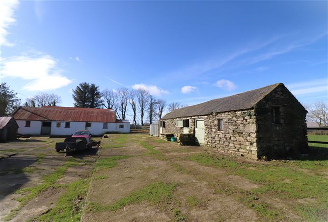 https://photos-a.propertyimages.ie/media/0/5/1/4682150/6f841c6f-cf12-4243-8a14-d942a4a0ee01_l.jpg