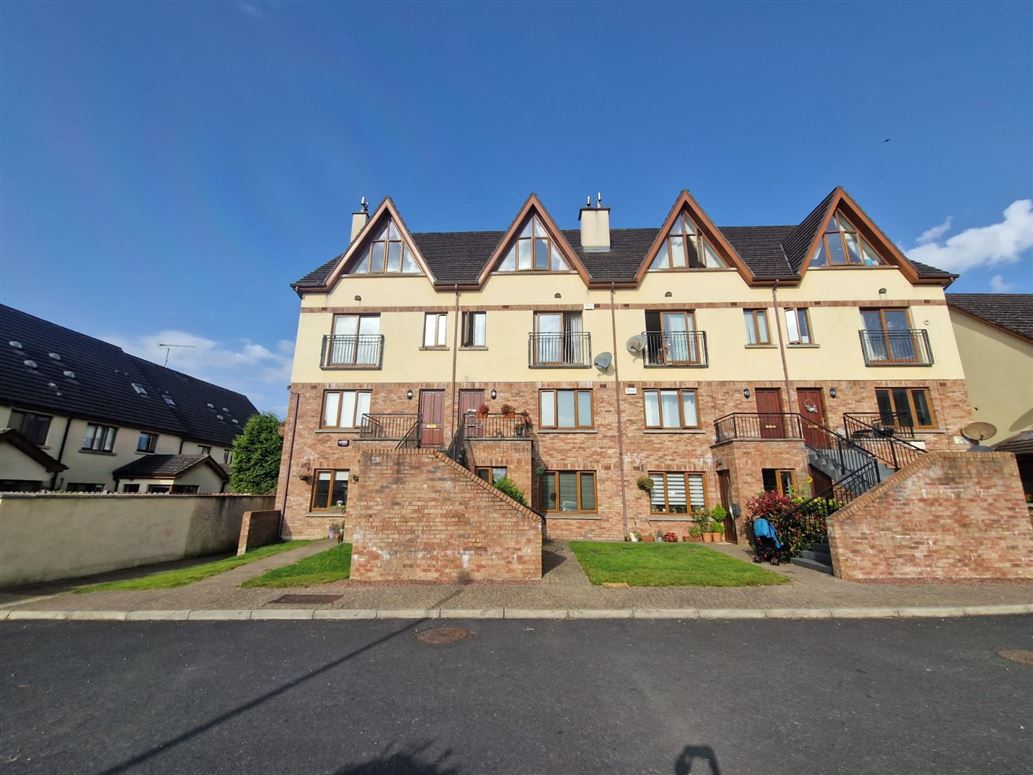 15 Hawthorn Bank, Royal Canal, Mullingar, Co. Westmeath