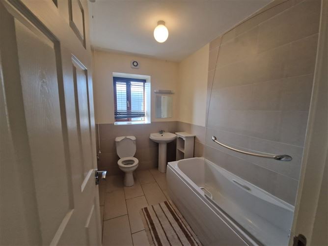 15 Hawthorn Bank, Royal Canal, Mullingar, Co. Westmeath