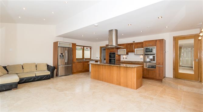 Photo 12 of 32 — 77 Biscayne, Malahide, County Dublin