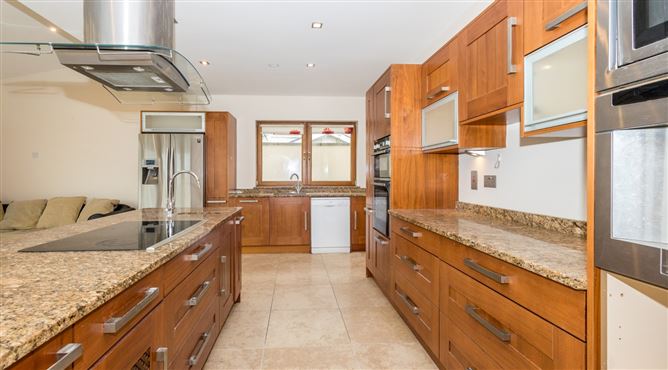 Photo 15 of 32 — 77 Biscayne, Malahide, County Dublin