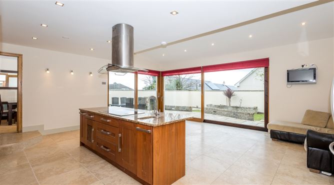 Photo 11 of 32 — 77 Biscayne, Malahide, County Dublin