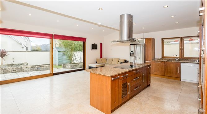 Photo 10 of 32 — 77 Biscayne, Malahide, County Dublin