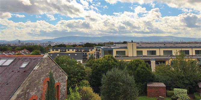 302 Grace Park Manor, Drumcondra, Dublin 9