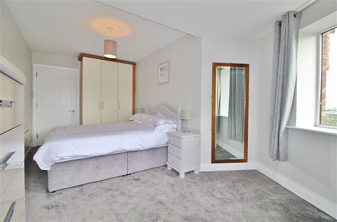 302 Grace Park Manor, Drumcondra, Dublin 9