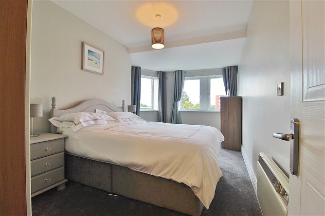 302 Grace Park Manor, Drumcondra, Dublin 9