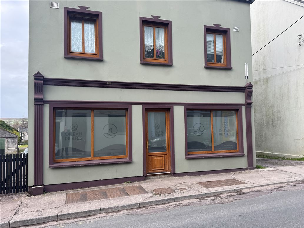 Ref 1210 - Teach Aonair, New Street, Caherciveen, Kerry