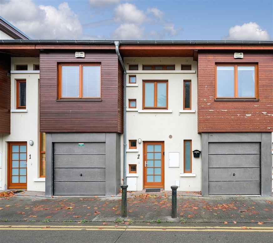 2 Mobhi Mews, Glasnevin, Dublin 9