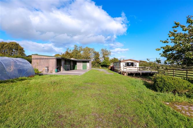 8.6 Acres At Curragreen, Coast Road, Roscam, Galway