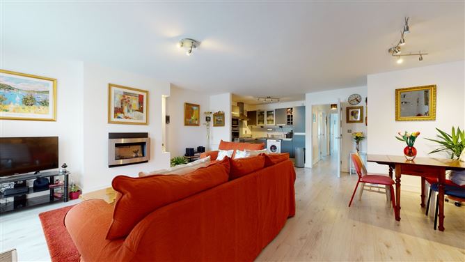 16 Brennanstown Square, Cabinteely, Dublin 18