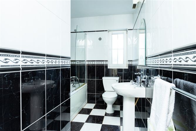 1 The Village, Parkgate, Frankfield, Douglas, Cork