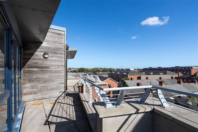 23 Valentia House , North Circular Road, Dublin 7
