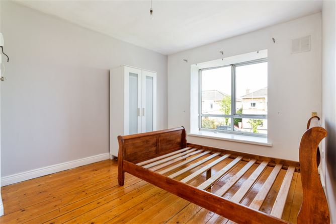 12 Riverwood Grove, Carpenterstown Road, Castleknock, Dublin 15