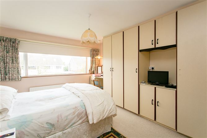 54 Lakelands Close, Stillorgan, Co. Dublin
