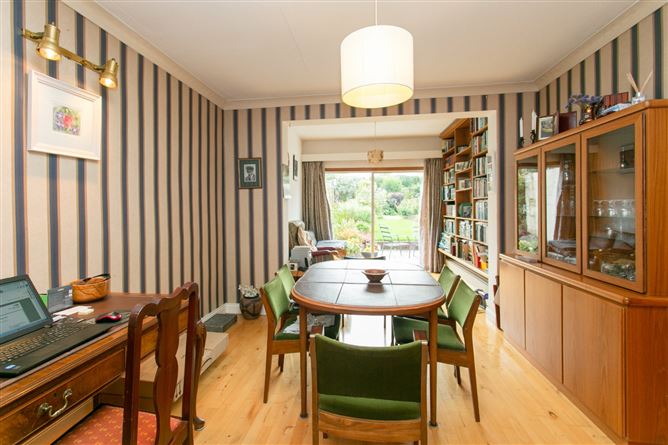 54 Lakelands Close, Stillorgan, Co. Dublin