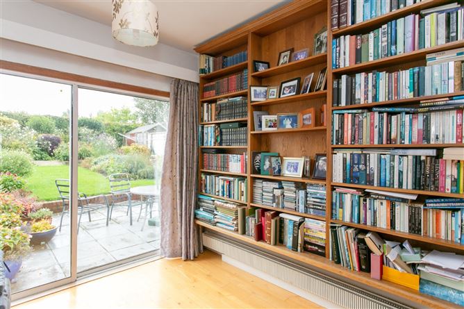 54 Lakelands Close, Stillorgan, Co. Dublin