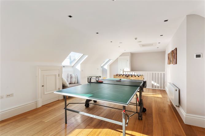 15 Lioscarraig, Threadneedle Road, Salthill, Galway