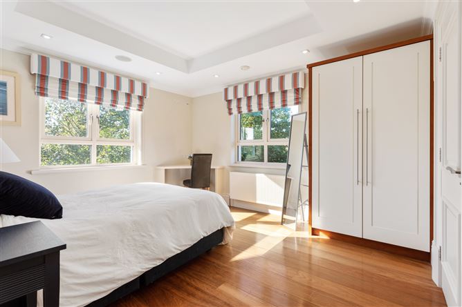 15 Lioscarraig, Threadneedle Road, Salthill, Galway