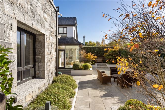 15 Lioscarraig, Threadneedle Road, Salthill, Galway