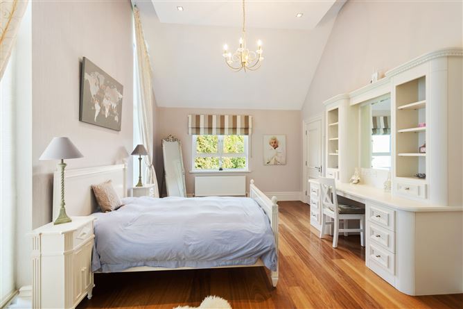 15 Lioscarraig, Threadneedle Road, Salthill, Galway