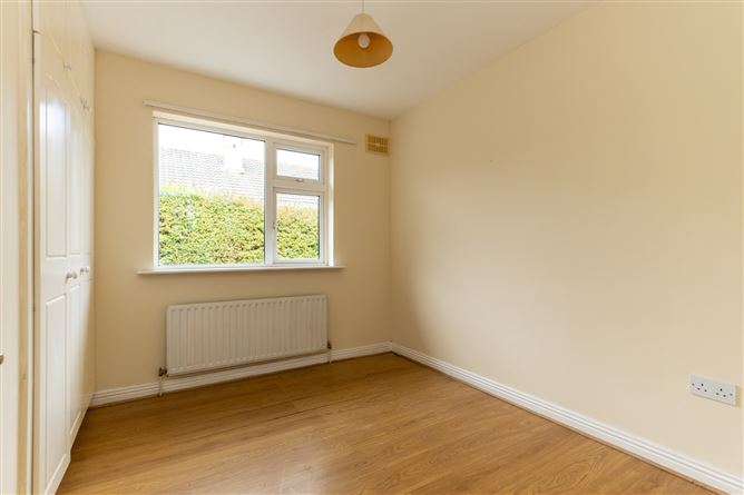 Photo 12 of 18 — 40 Summerdale Lawn, Ballyclamasy, Youghal, Co. Cork.