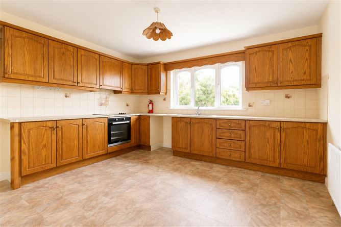 Photo 6 of 18 — 40 Summerdale Lawn, Ballyclamasy, Youghal, Co. Cork.