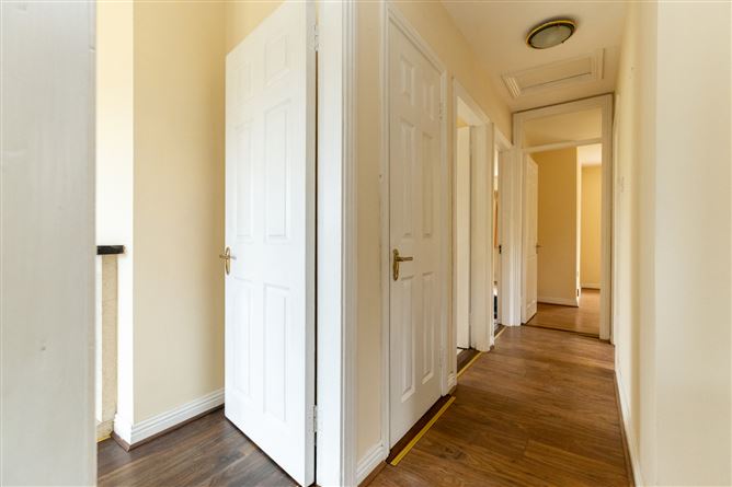 40 Summerdale Lawn, Ballyclamasy, Youghal, Co. Cork.