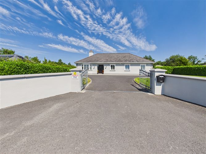 Photo 31 of 118 — Ballytoohey, Tarmonbarry, Co. Roscommon