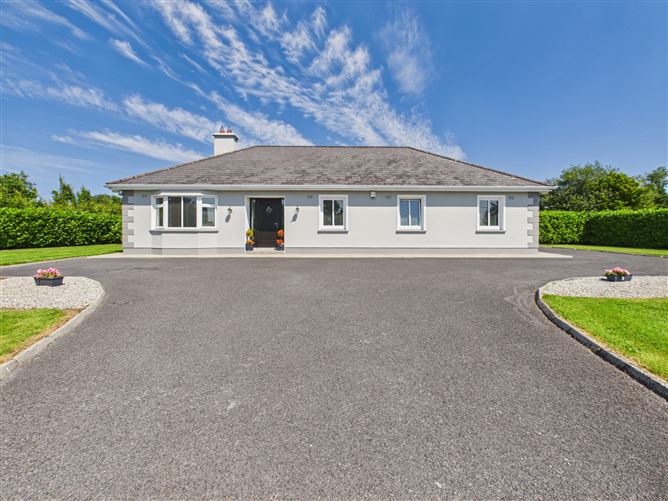 Photo 30 of 118 — Ballytoohey, Tarmonbarry, Co. Roscommon