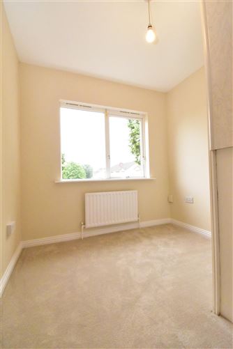 1 Earlsfort Park, Lucan, Dublin