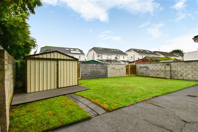 1 Earlsfort Park, Lucan, Dublin