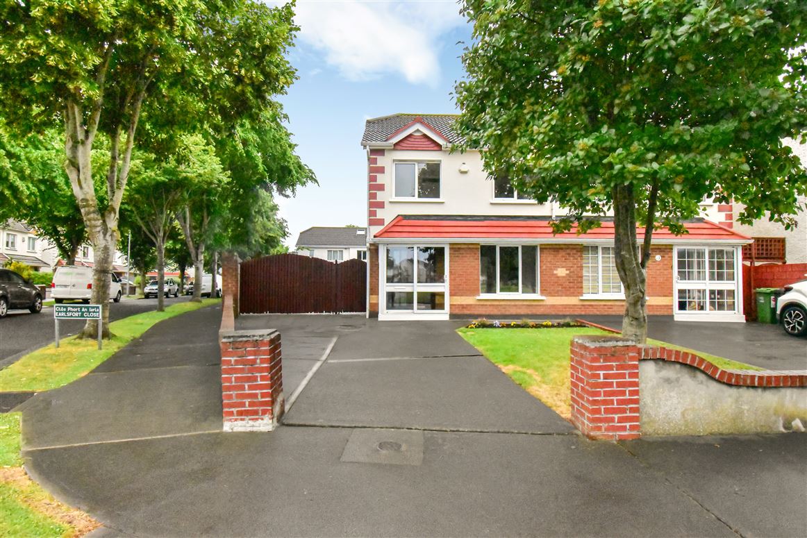 1 Earlsfort Park, Lucan, Dublin