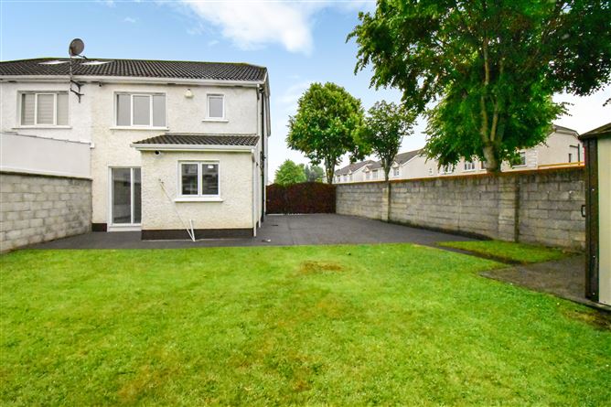 1 Earlsfort Park, Lucan, Dublin