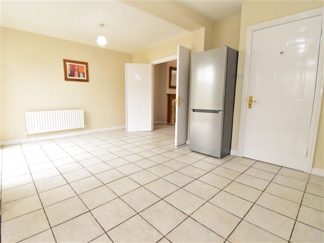 1 Earlsfort Park, Lucan, Dublin