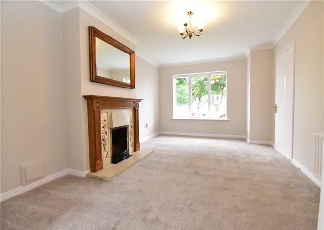 1 Earlsfort Park, Lucan, Dublin