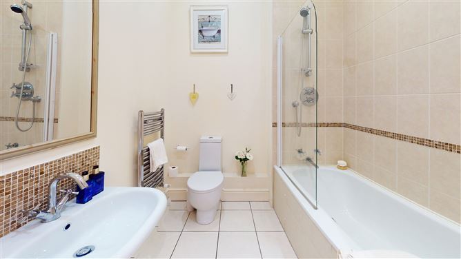  88 Ballintyre Square, Ballinteer, Dublin 16