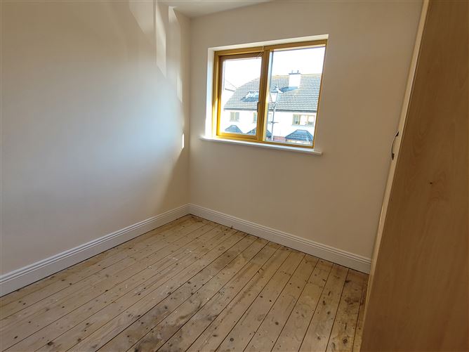 8 The Mews, Ayrefield, Kilkenny.
